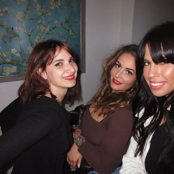 New to poshmark?$10 off with Code: notfromjersey Offers Accepted - Picture 11 of 16